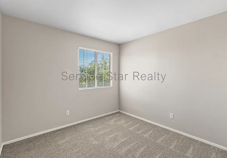12106 N 130th Dr — Photo 20