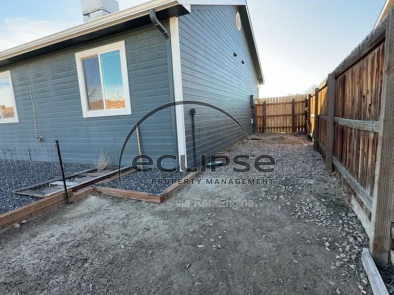 464 Tara Dr — Photo 36