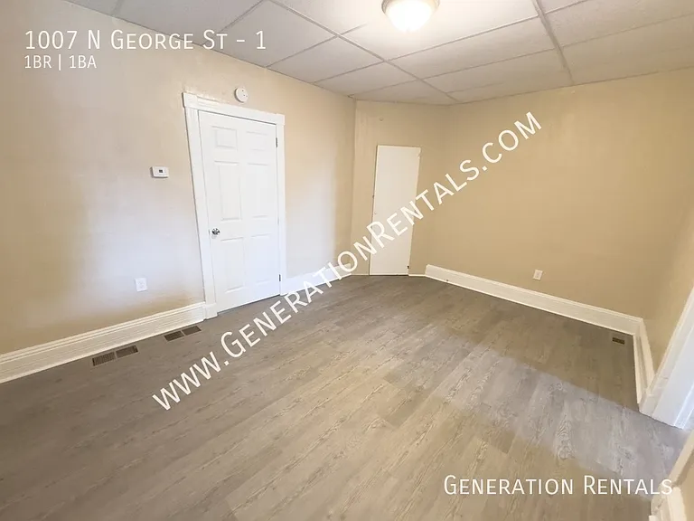 1007 N George St #1 — Photo 7