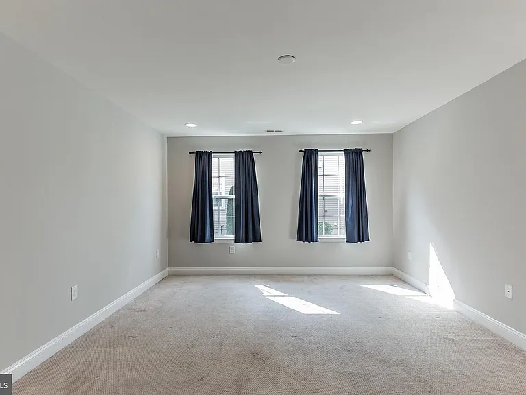 507 Lexington Mews — Photo 15