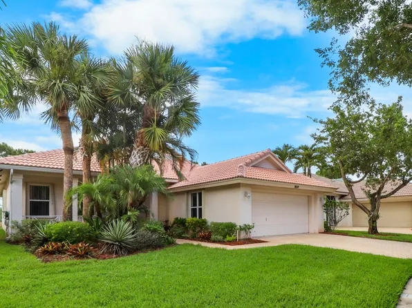 9110 Bay Harbour Circle, West Palm Beach, FL 33411