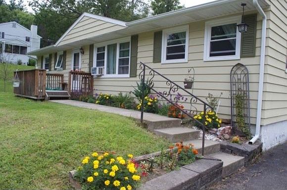 1st image of 18 Laine Ct