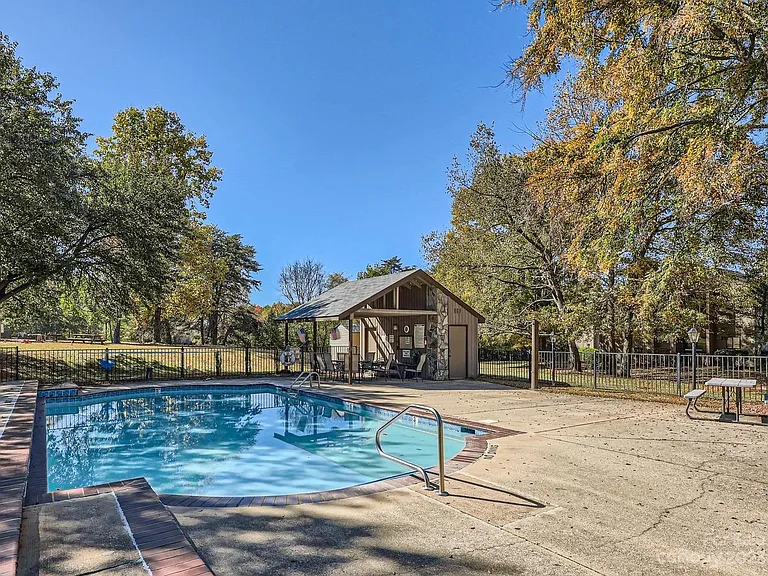 412 Mallard Head Ln — Photo 11