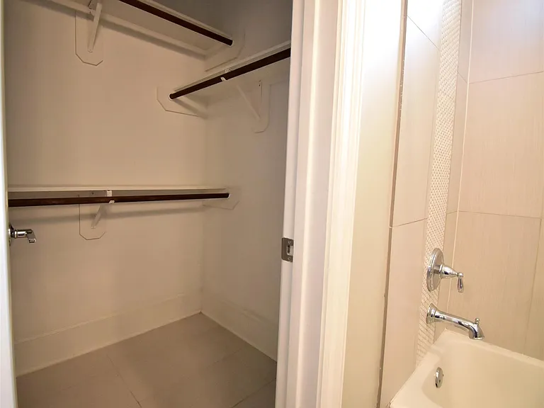 1538 W 23rd St #C — Photo 29