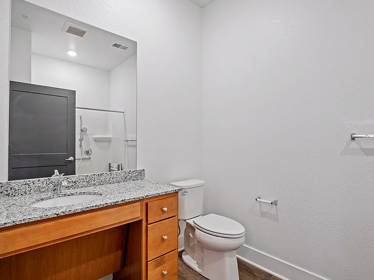 Coopers Landing Apartments — Photo 24