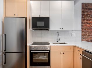 183 Guernsey St #2B, Brooklyn, NY 11222