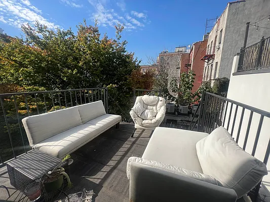 Rented by Native Real Estate LLC | media 23