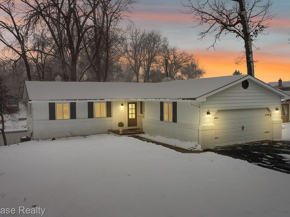 1st image of 938 Beachway Dr