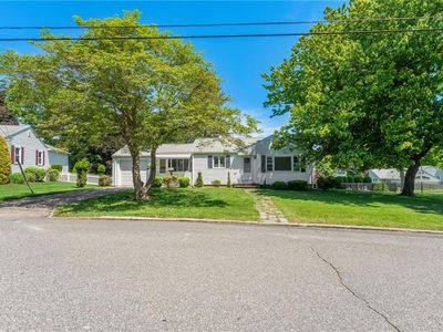 28 Redwood Dr, Cranston, RI, 02920