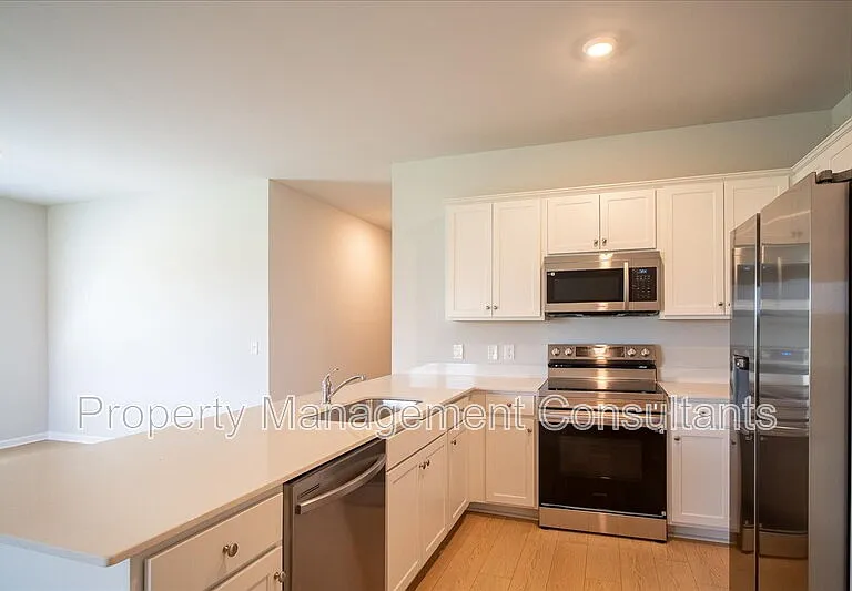 22845 Dashwood Ln — Photo 16