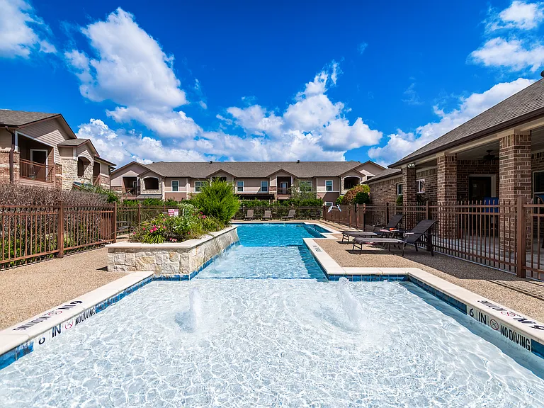 Timber Creek Apartments — Photo 7