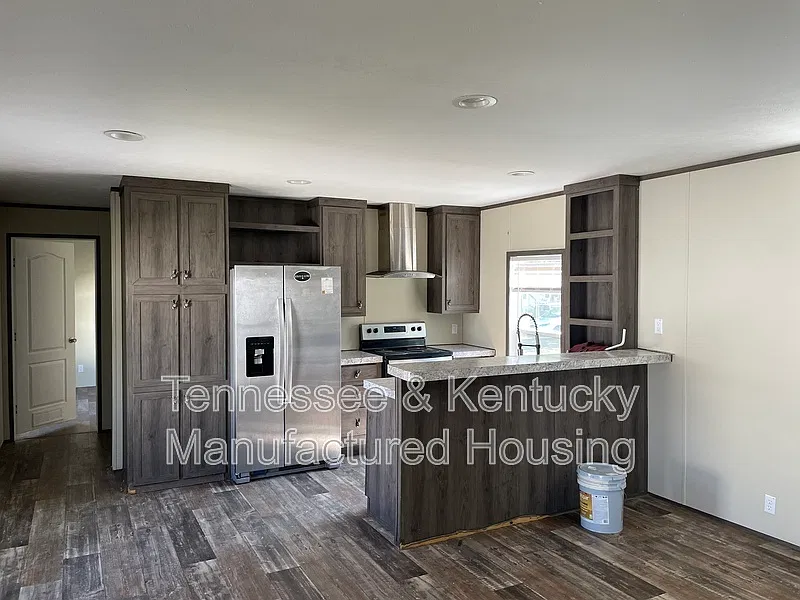 3 bed, 2.0 bath, 1050 sqft, $1,050 — Photo 4