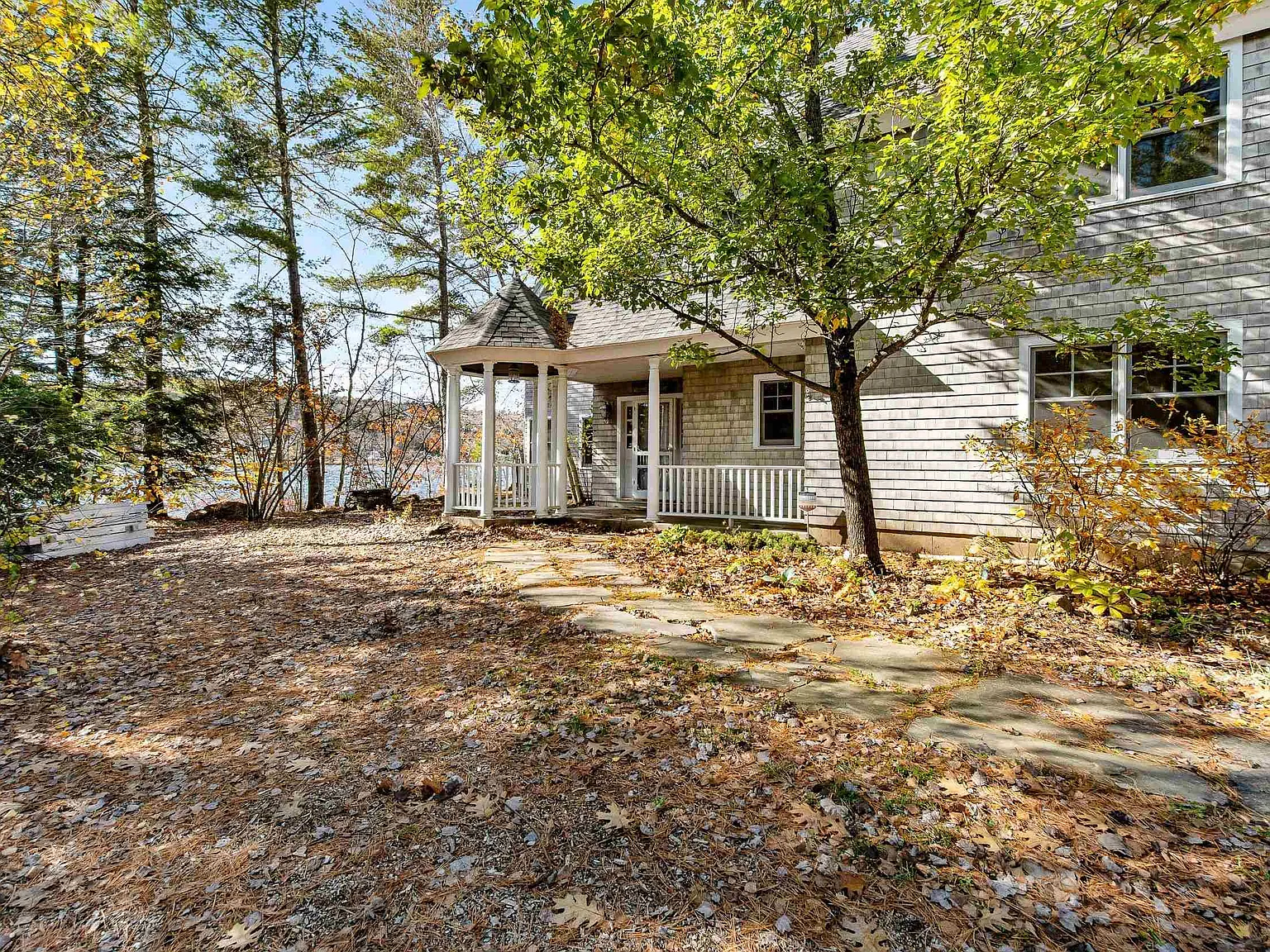 5 bed, 2.5 bath, 3200 sqft, $32,008 — Photo 3