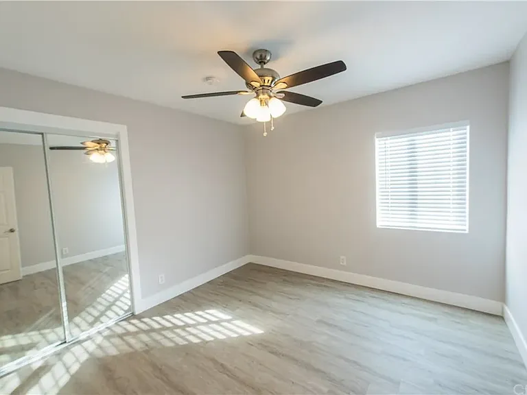 12426 S Vermont Ave — Photo 9