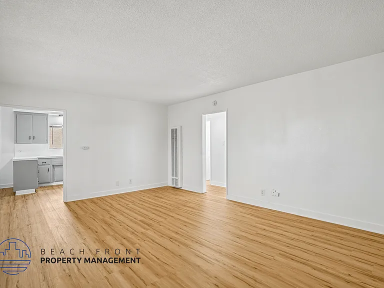 914 Alma St. — Photo 3