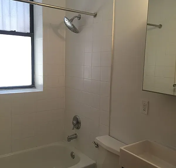 439 E 75th St #1 — Photo 10