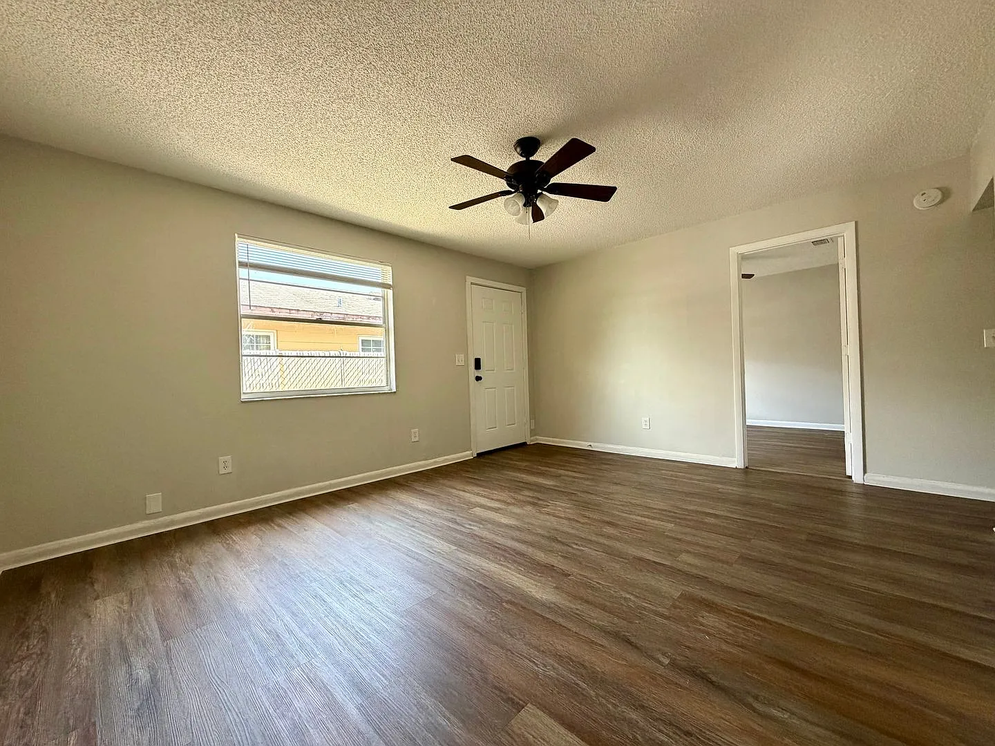 2 bed/ 1 bath in Lakeland! — Photo 2