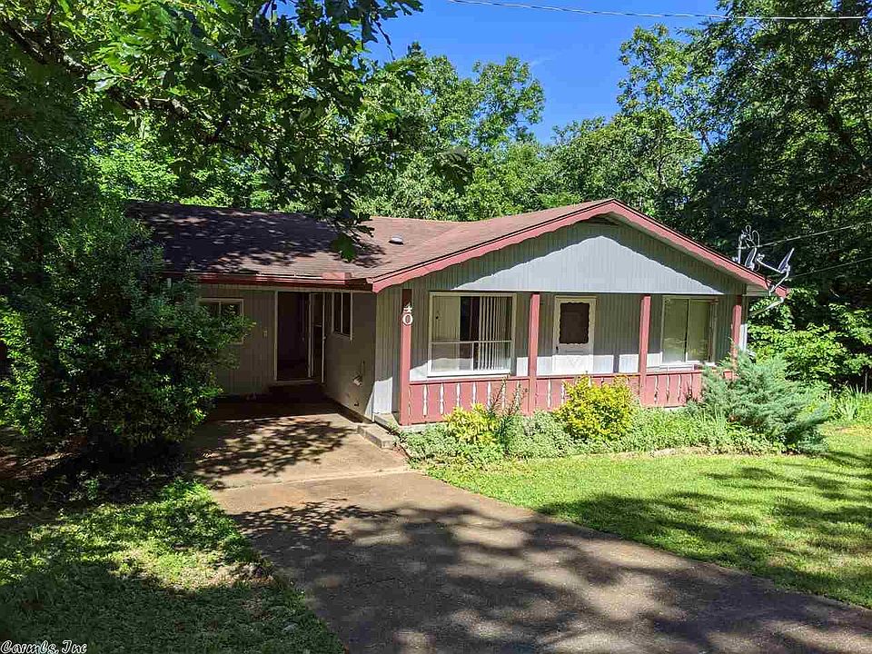 1st image of 40 Shoshone Dr