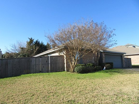 2nd image of 1413 Meadowbrook Dr