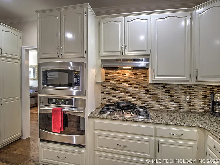 2422 S Redwood Pl — Photo 9