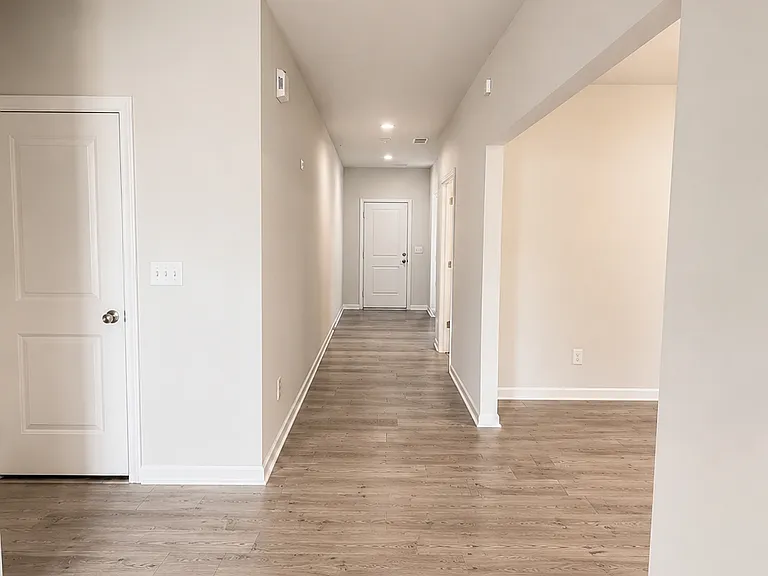 125 Sherrill Place Ln — Photo 2