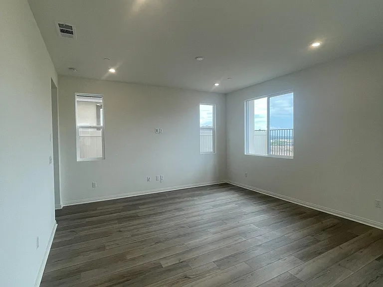 938 Helena Rdg — Photo 6