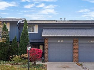 1136 Briarcliffe Blvd, Wheaton, IL 60189
