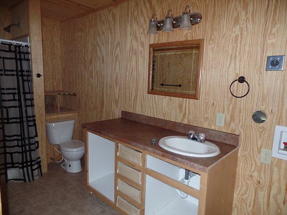 5th image of 569 County Road 304a