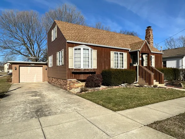 365 W Adams St, Manteno, IL 60950