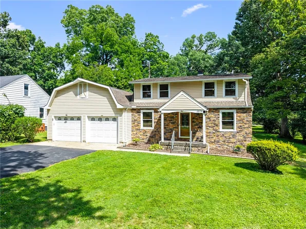 1376 Hanes Rd, Dayton, OH 45434