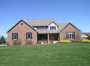 68040 Stonehenge Ct, Washington Township, MI 48095