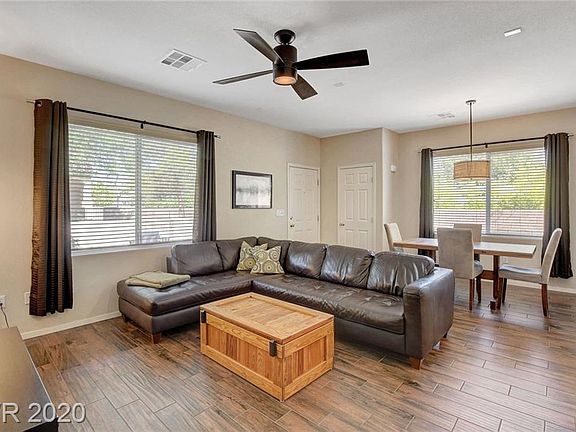 5th image of 241 Jaded Iris Ct