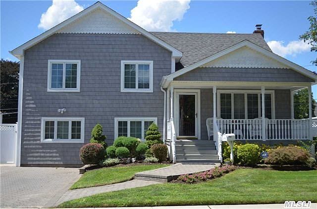 1st image of 140 Elm Pl