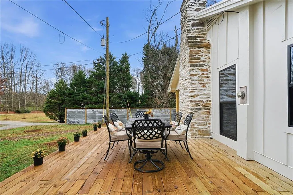 1 bed, 1.5 bath, 1000 sqft, $2,200 — Photo 3