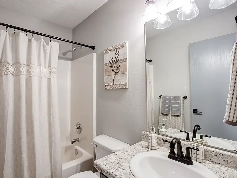 South Valley Apartments — Photo 5