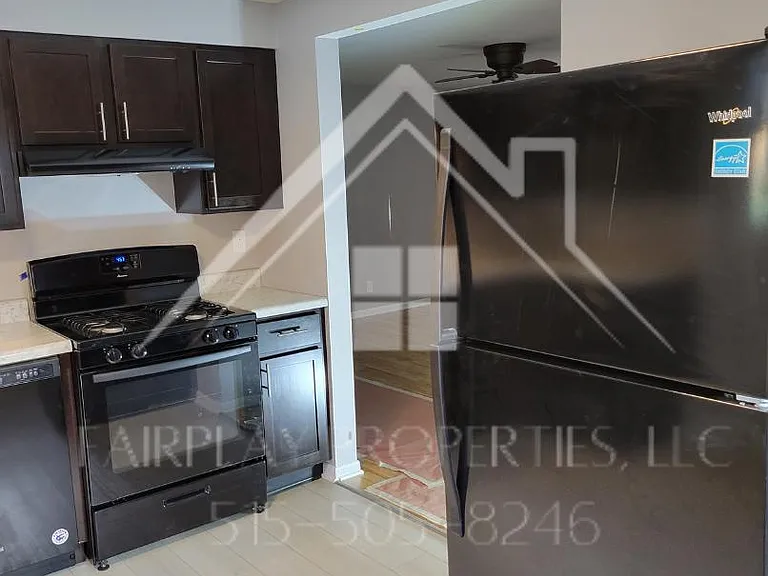 1820 Arlington Ave #2 — Photo 5