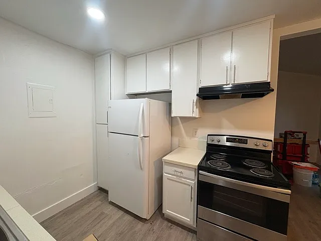 2 bed, 1.5 bath, 845 sqft, $2,400 — Photo 1