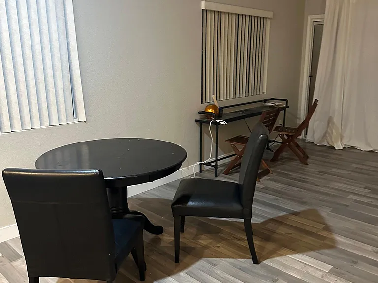 4640 Swaying Palms Dr — Photo 2