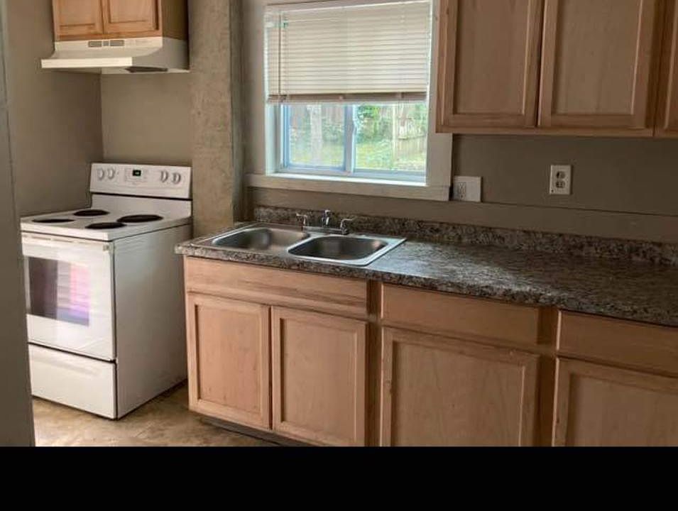 1st image of 333 Cherry Dr #333