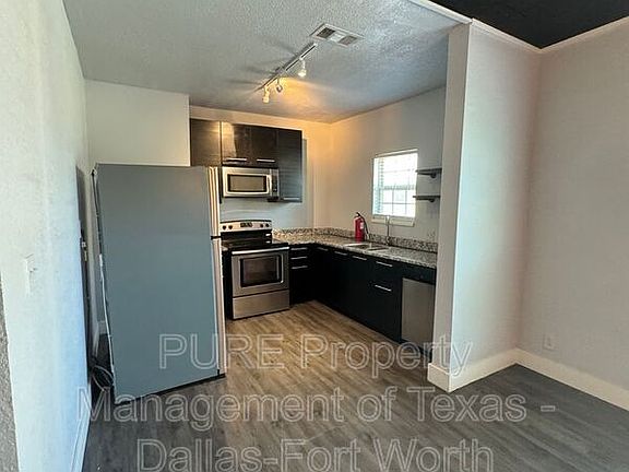 5th image of 605 S Oak Cliff Blvd APT 3