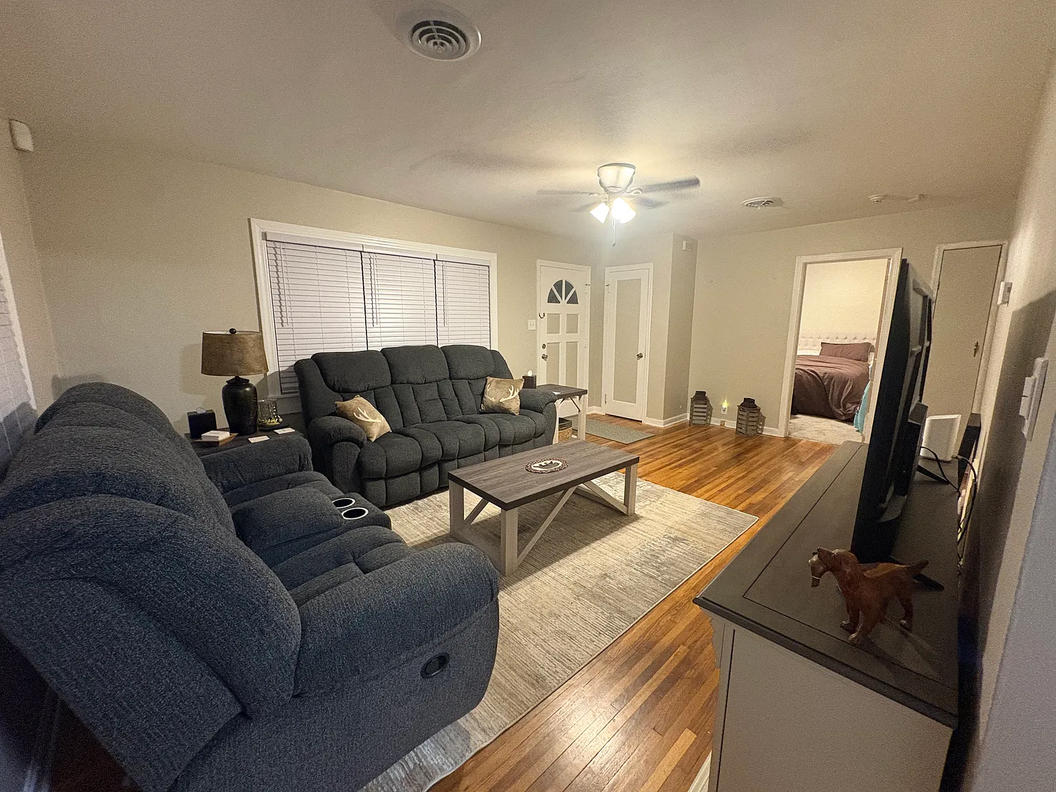 2 bed, 800 sqft, $1,300 — Photo 3