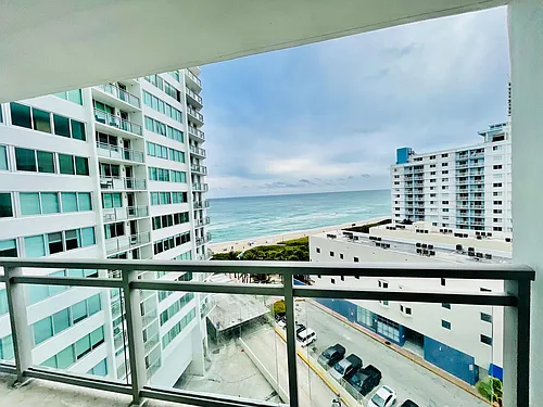 7135 Collins Ave #1024 Photo 1