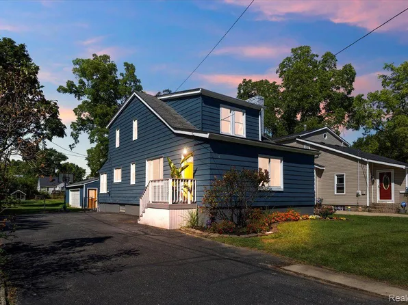 196 Oakmont, Auburn Hills, MI 48326