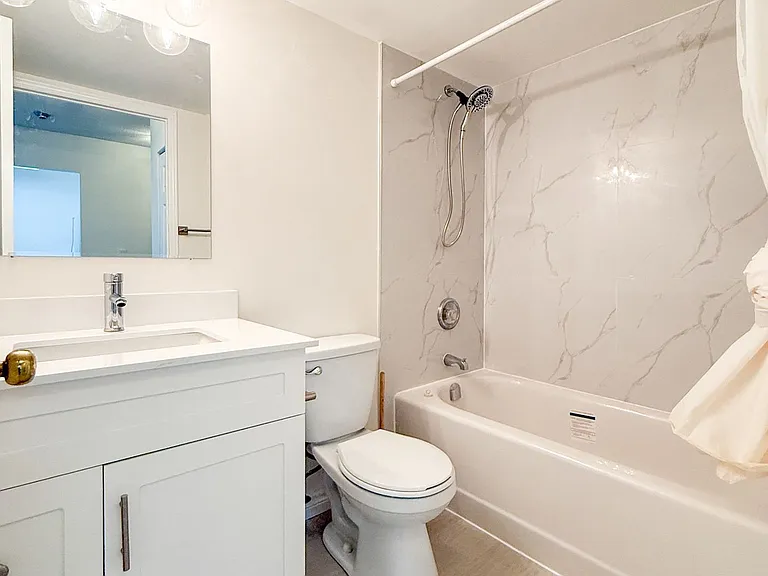 3 Pemberton Ave #206 — Photo 17