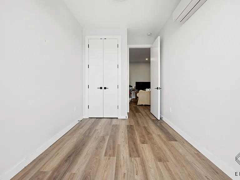 2913 Snyder Ave #5R — Photo 6