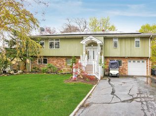 10 Lake St, East Patchogue, NY 11772