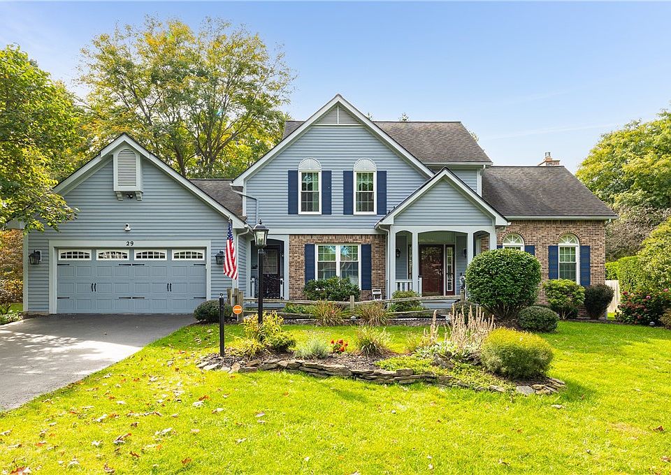 1st image of 29 Bending Oak Dr