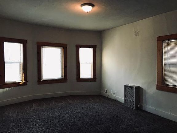 2nd image of 745 E 11th St #5