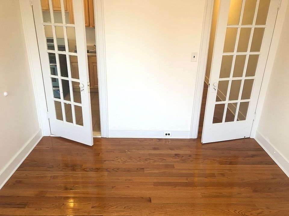 1st image of 23-12 Broadway #3FR
