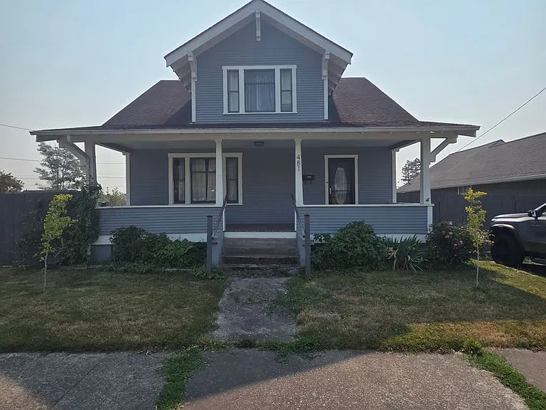 481 SW Cascade Ave — Photo 1